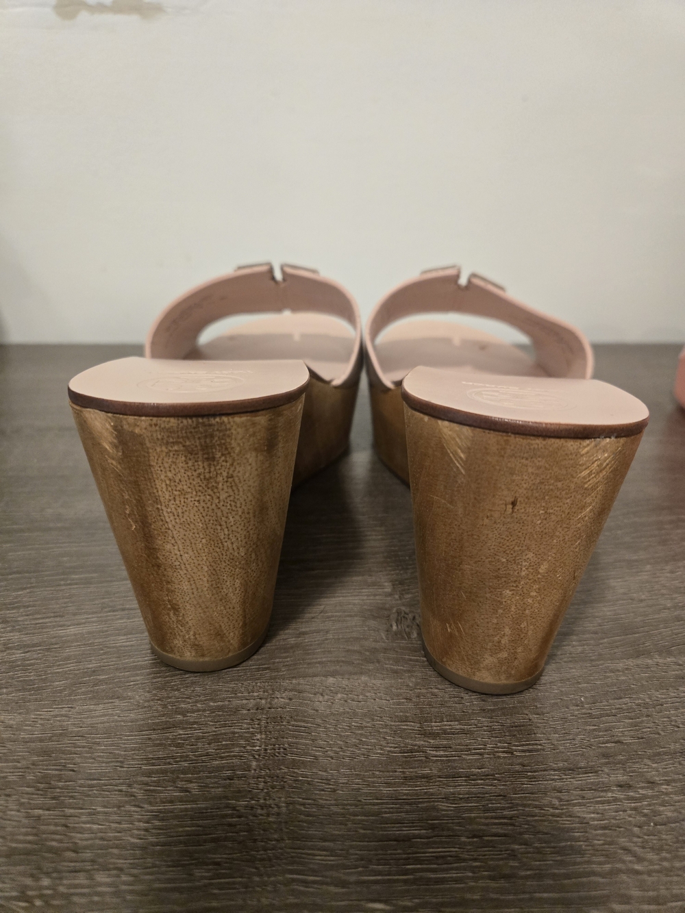 Tory Burch Women's Pink Leather Platform Slide Sandals - Picture 7 of 9